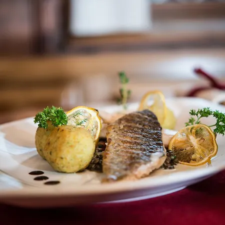 Hotel Gasthof Rossle *